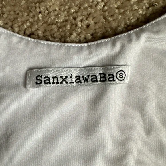 Women’s White Tank Top Small - Picture 3 of 3